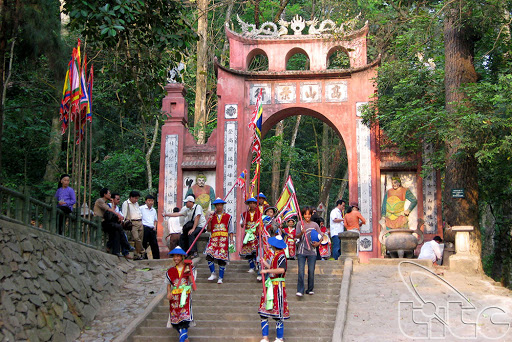 TOUR ĐỀN MẪU ÂU CƠ - ĐỀN HÙNG