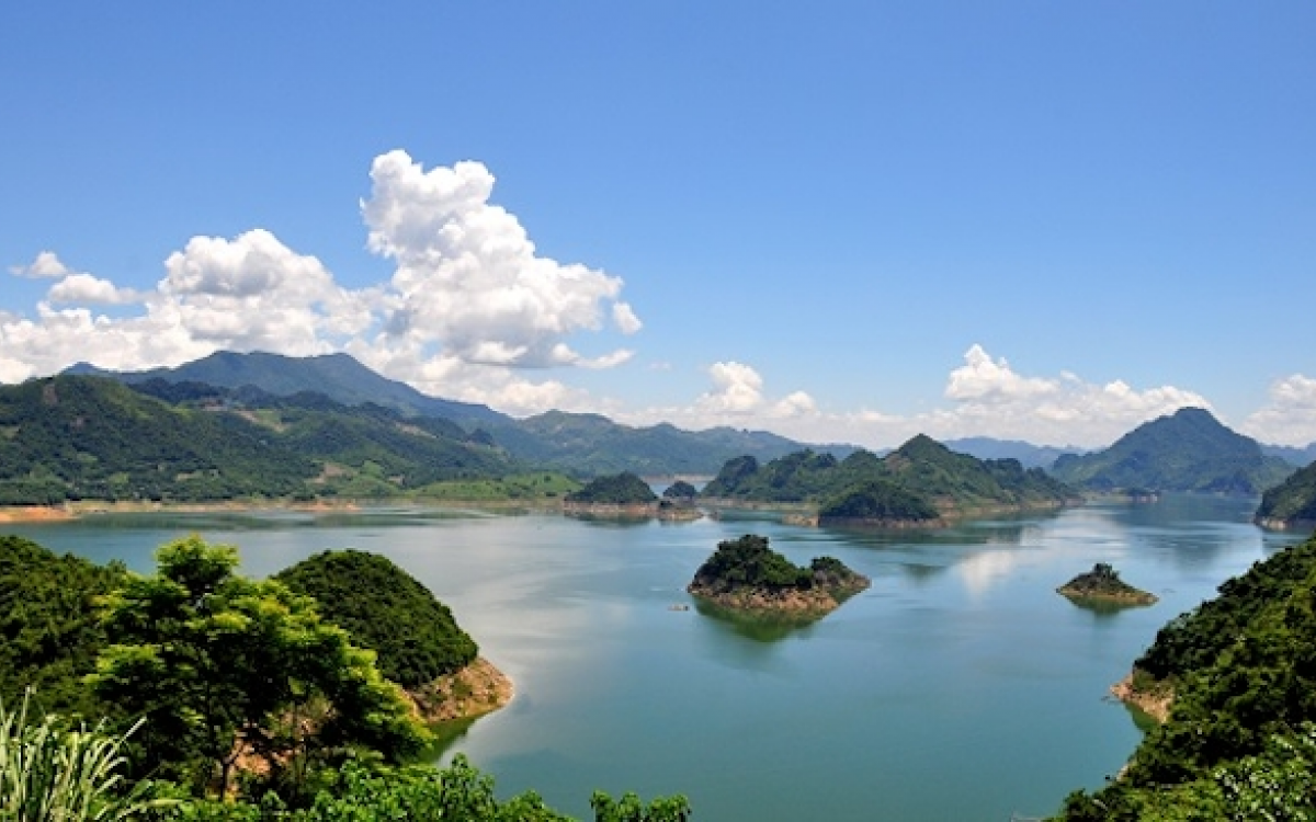 TOUR HỒ HÒA BÌNH - ĐỀN BÀ CHÚA THÁC BỜ