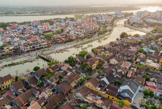 HÀ NỘI - ĐÀ NẴNG – BÀ NÀ – (HỘI AN) - HUẾ -  ĐỘNG PHONG NHA/THIÊN ĐƯỜNG